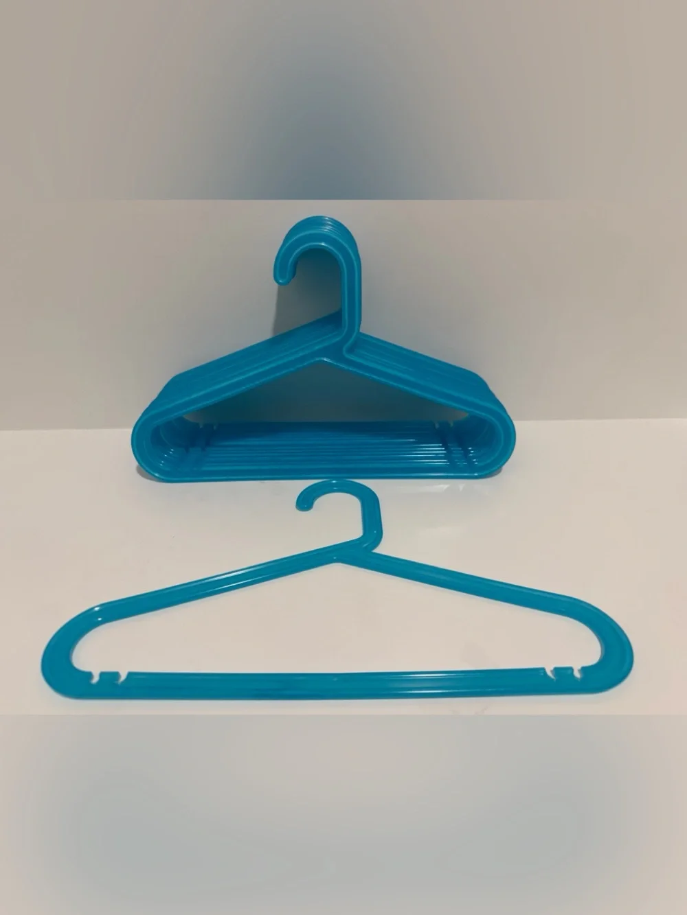 IKEA BAGIS Childrens Clothes Hangers Anna Efverlund Neon blue set of 14